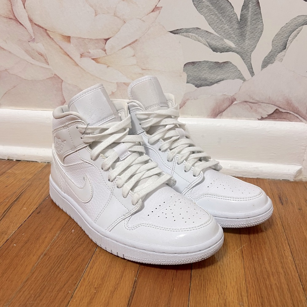 Women’s Air Jordan 1 Mid